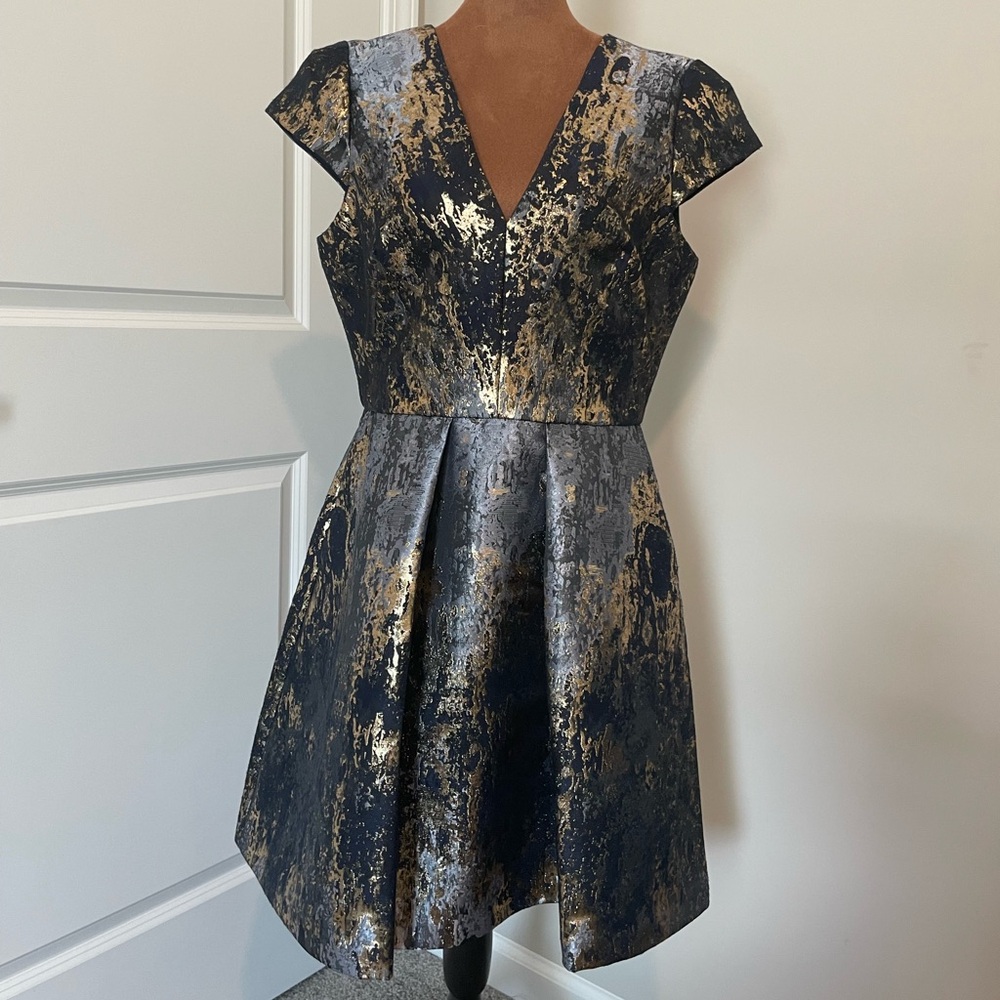 NWOT Vince Camuto Mini Dress - Picture 2 of 5